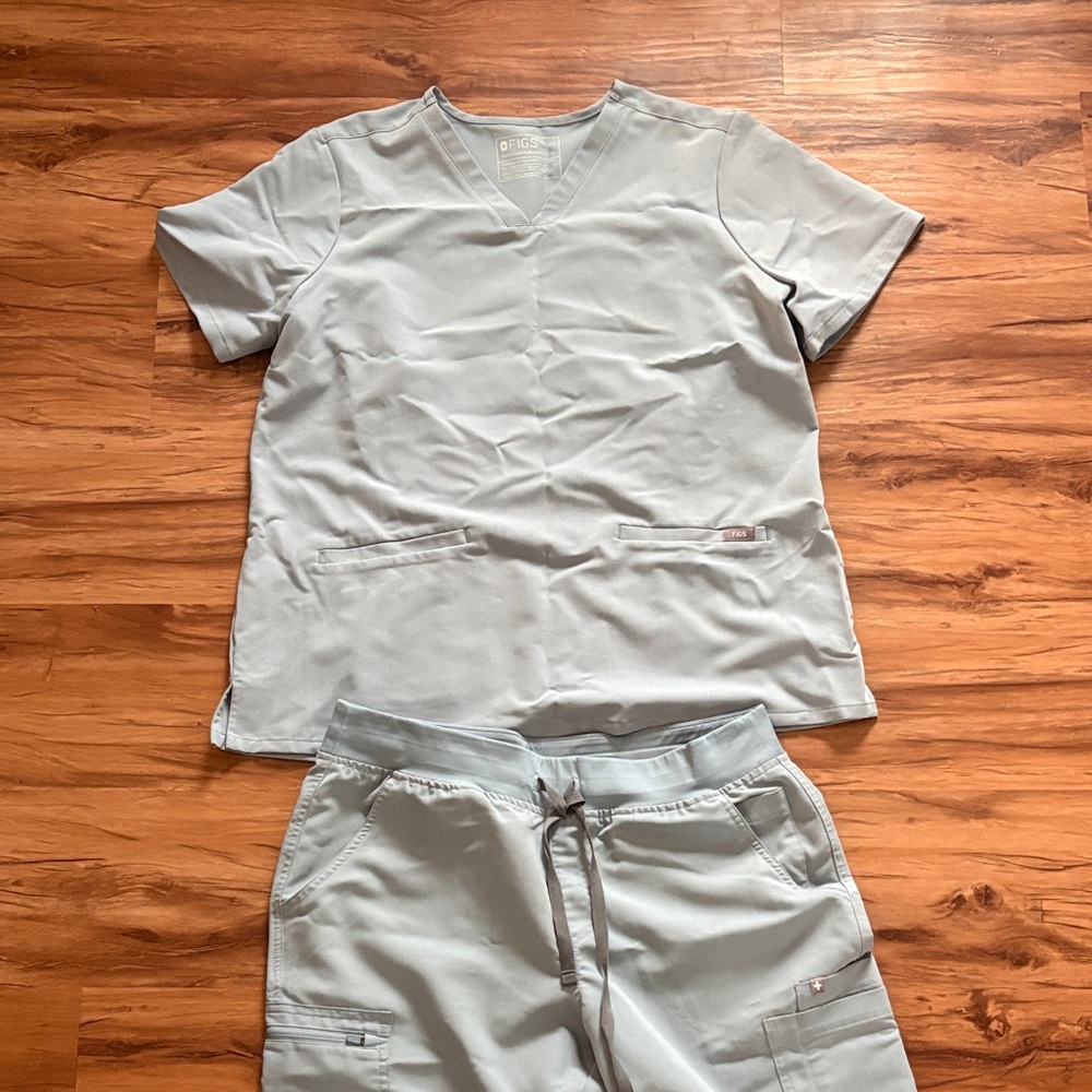 FIGS Light Blue Scrub Set